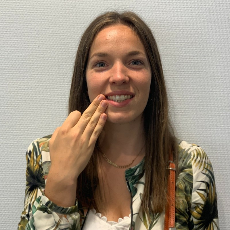 Photo de Lucie Blanchard en train de coder 