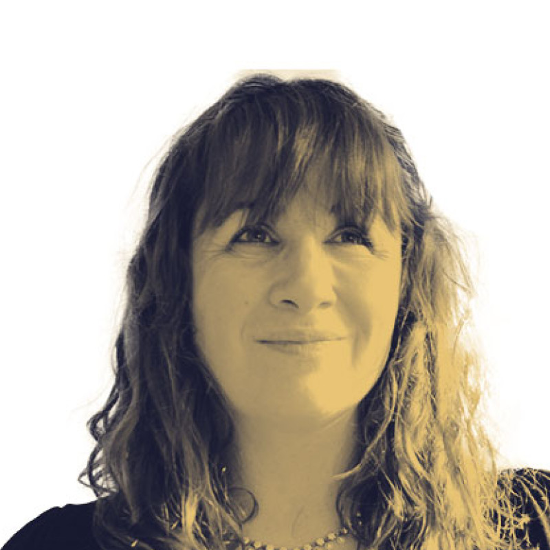 Portrait de Sabrina QUERE, Assistante administrative et graphiste à Nantes