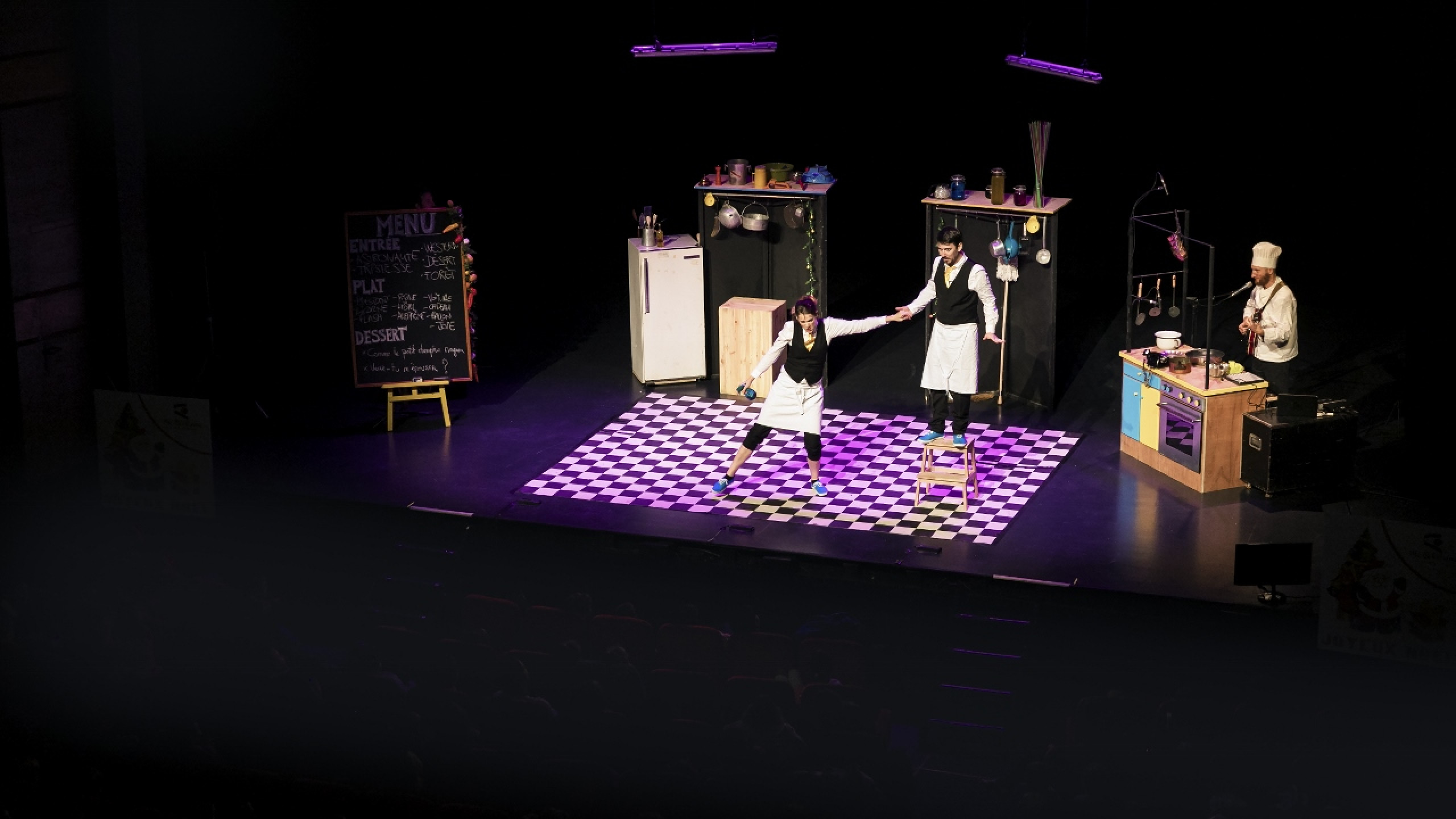 Noël 2018 Théâtre d'improvisation interactif les artistes en scène