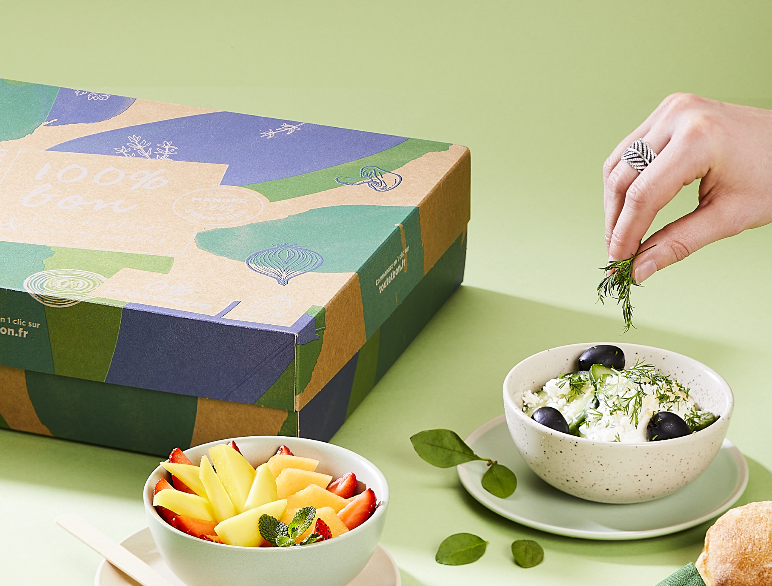 Tout & Bon Tout & Bon : Design packaging, décor à la peinture gouache, traiteur entreprise, alimentation, plateau repas